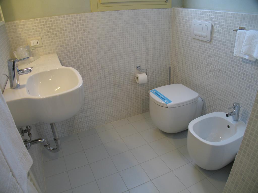 6 Porte Guesthouse Mantova Exterior photo
